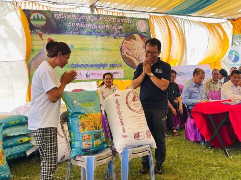 Seed and Organic Fertilizer Distribution Event for Crane Rice Farmers