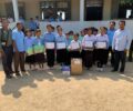 កុមារតូចៗទទួលបានសម្ភារៈសិក្សាអប់រំបរិស្ថាន និង អភិរក្សសត្វក្រៀល